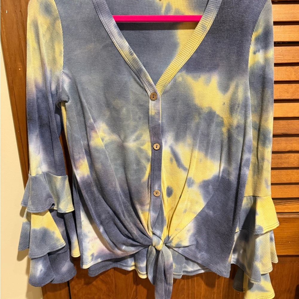 ODDY Yellow & Blue‎ Tie-Dye Button V-Neck Tie-Front Blouse